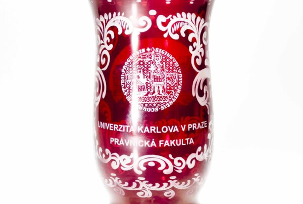 Váza Právnická fakulta Univerzity Karlovi