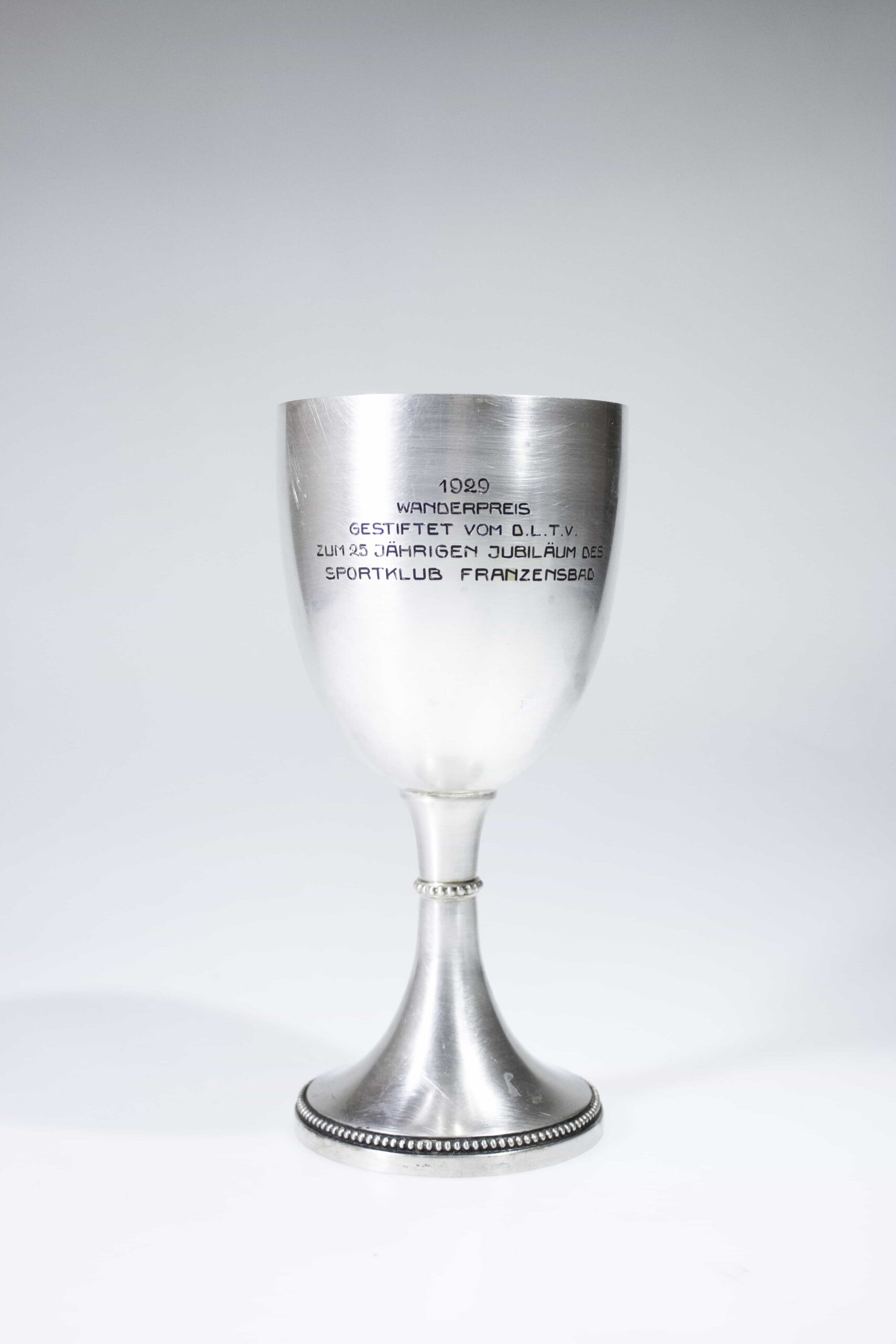 Stříbrný pohár za turistiku z roku 1929, Františkovy Lázně.