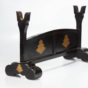 Japonský horizontální stojan na meče 18. století